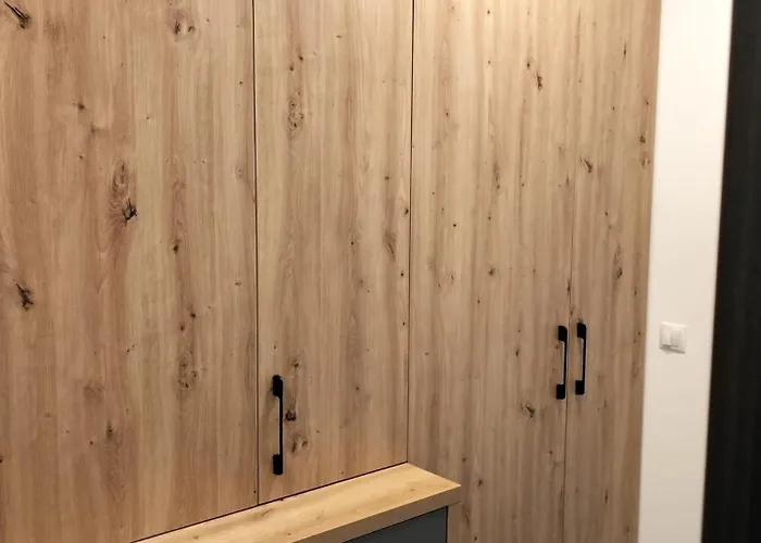 Joy Stylish * Brassó